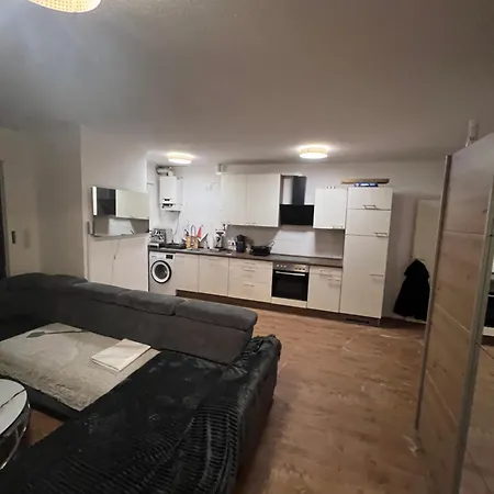 Charmante Mit Wintergarten Und Terasse Appartement Duisbourg